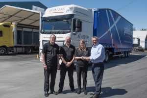 Pallet-Network-Services-ely-Master-Logistical